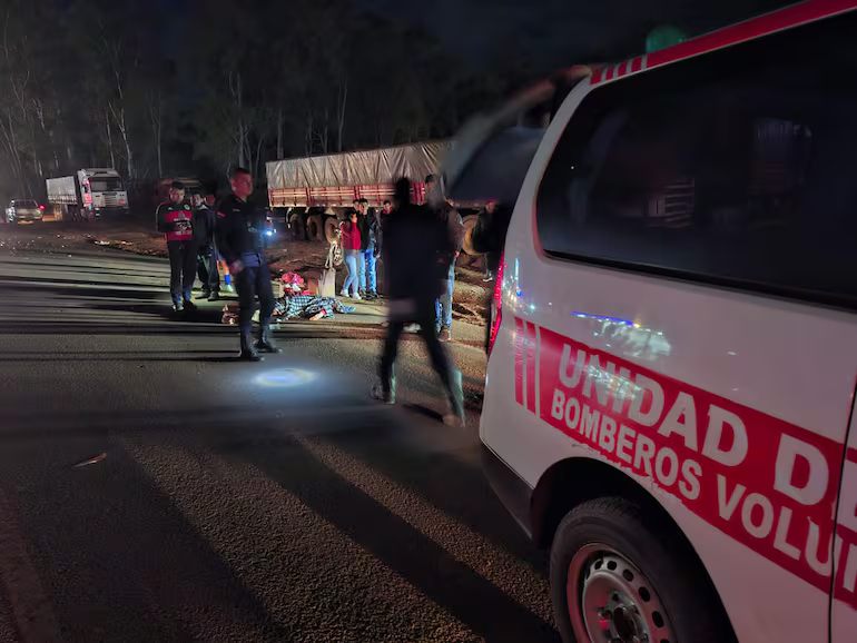 Una mujer de 74 años pierde la vida al ser atropellada por un camión en Pedro Juan Caballero. Una mujer de 74 años pierde la vida al ser atropellada por un camión en Pedro Juan Caballero.