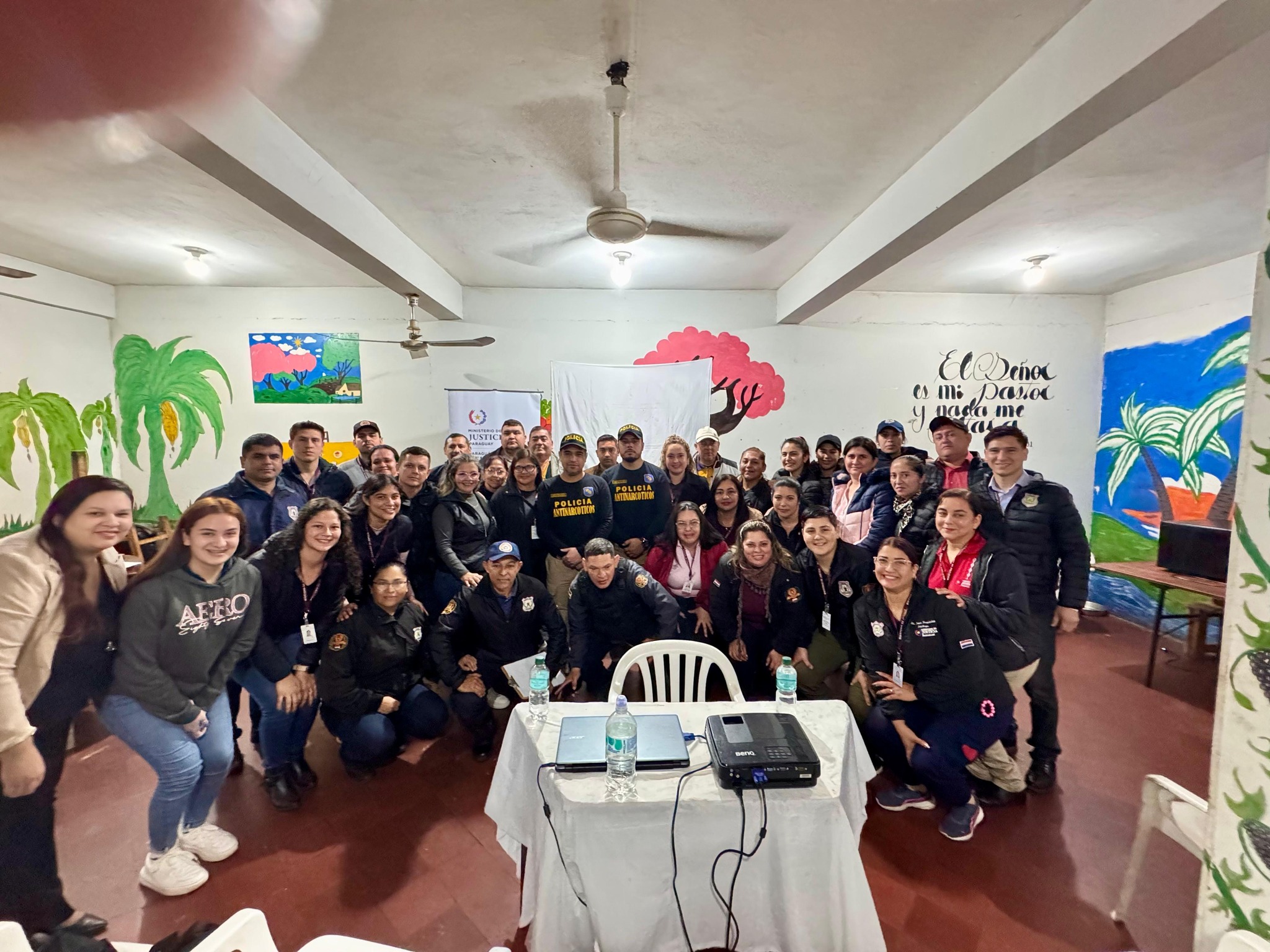 Caaguazú Antinarcóticos realiza charla prevención consumo drogas penitenciaría