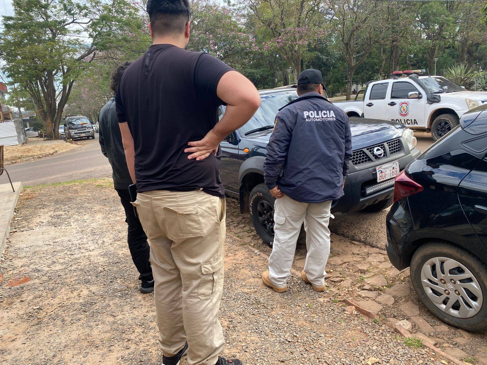 Caaguazú policía recupera vehículo Nissan robado con orden captura Caaguazú policía recupera vehículo Nissan robado con orden captura