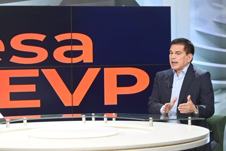 Baruja responde a cuestionamientos y reivindica avances de Che Róga Porã