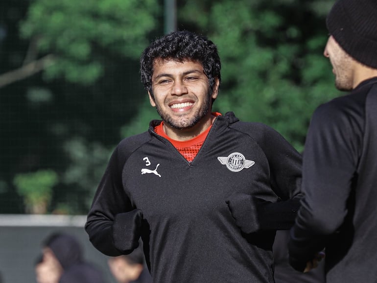 Robert Rojas, listo para el debut en Libertad – Libertad