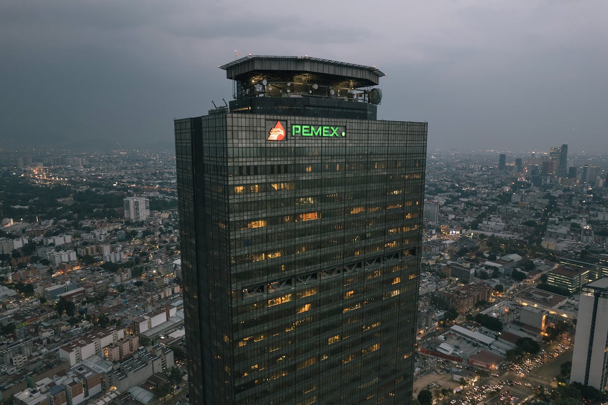 México busca refinanciar la gigantesca deuda de Pemex lo antes posible México busca refinanciar la gigantesca deuda de Pemex lo antes posible