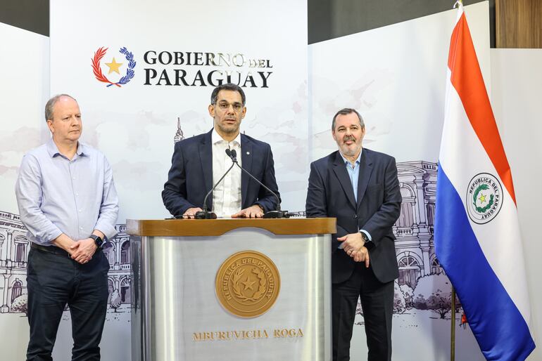 Proponen al procurador Marco Aurelio González para ocupar vacancia en directorio del BCP