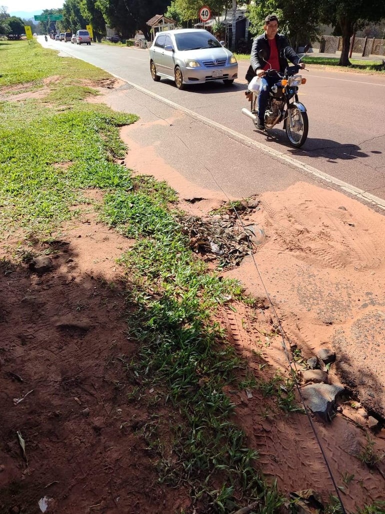 Susto en Carapeguá: Cable suelto en la ruta deja tres heridos Susto en Carapeguá: Cable suelto en la ruta deja tres heridos