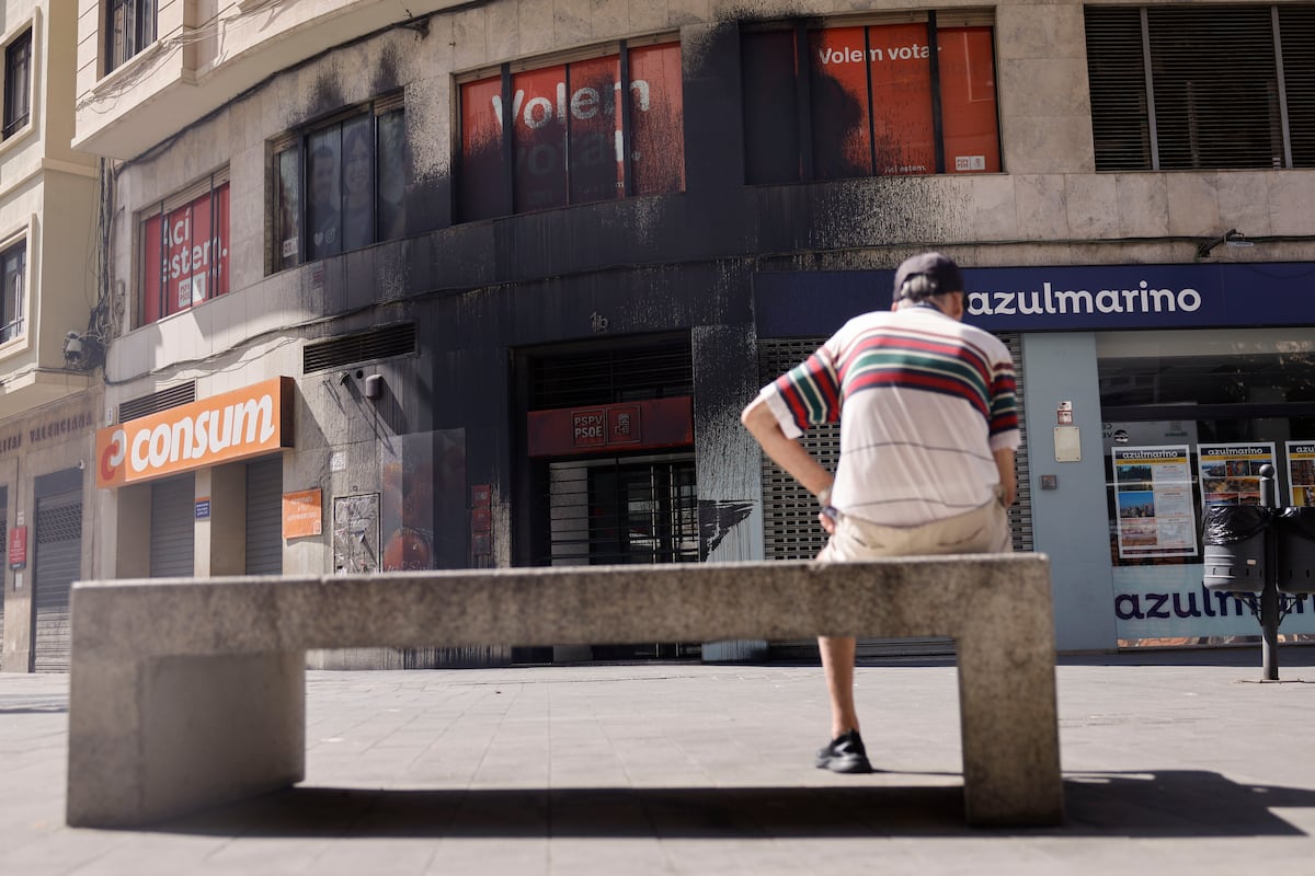 Vandalizó la sede del PSPV-Psoe en Valencia | Noticias de la comunidad valenciana Vandalizó la sede del PSPV-Psoe en Valencia | Noticias de la comunidad valenciana