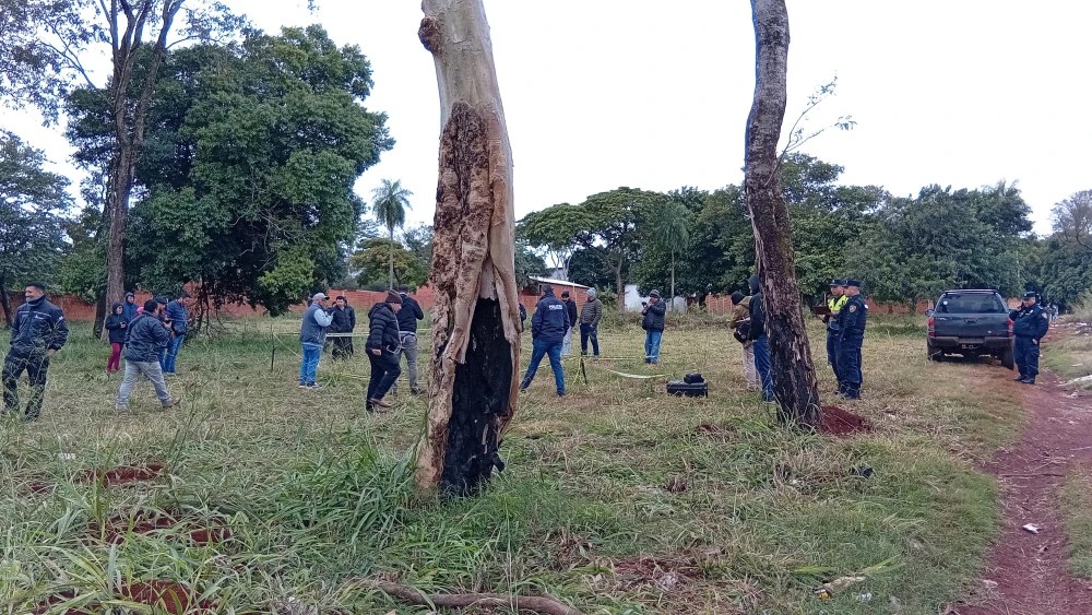 Encuentran el cuerpo de un hombre que fue baleado en el ojo en Pedro Juan Caballero. Encuentran el cuerpo de un hombre que fue baleado en el ojo en Pedro Juan Caballero.