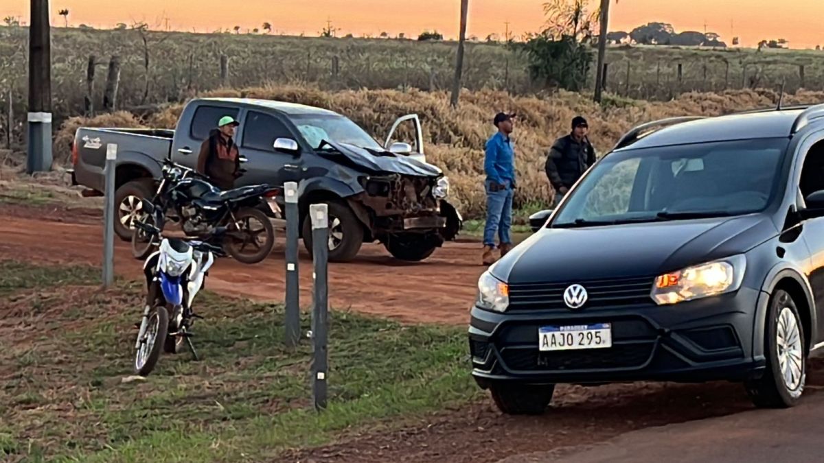 Accidente serio en la ruta PY05 provoca lesiones a dos motociclistas en Cerro Corá. Accidente serio en la ruta PY05 provoca lesiones a dos motociclistas en Cerro Corá.