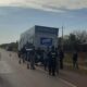 Motociclista fallece al colisionar con un camión detenido en Pedro Juan Caballero.