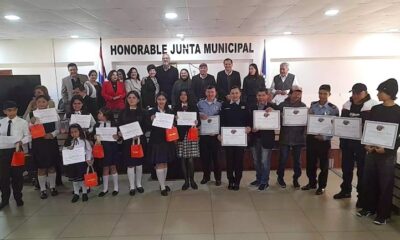 Celebran un certamen de poesía y reconocen a los «mejores amigos».