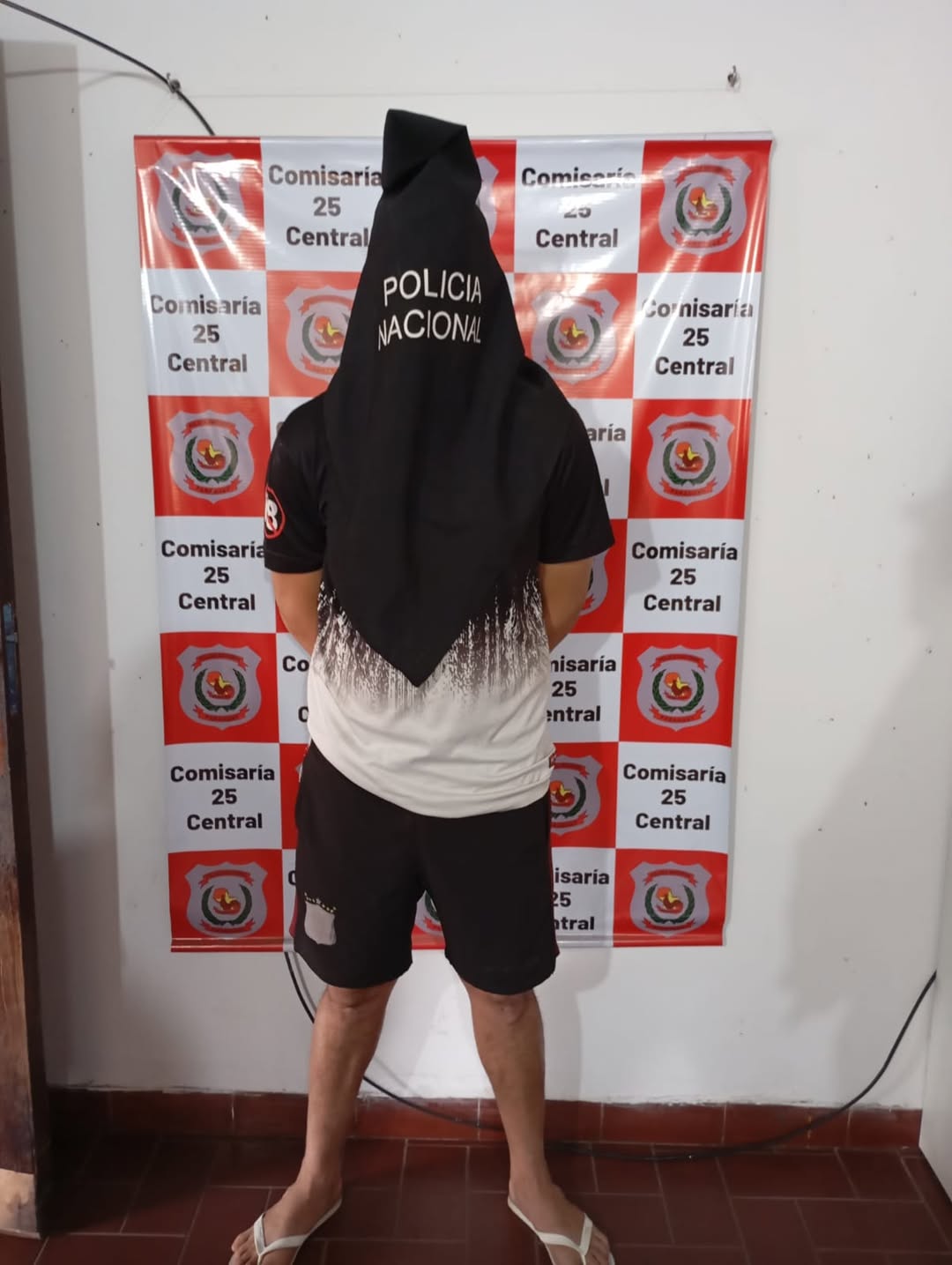 Detenido hombre con tres órdenes de captura por múltiples delitos