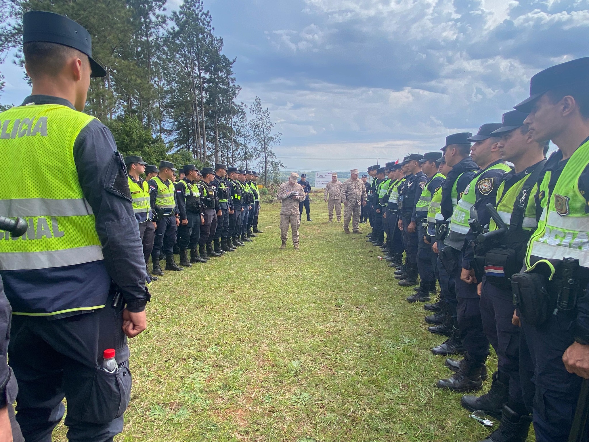 Policía refuerza seguridad durante el Rally Mundial 2025 Paraguay Policía refuerza seguridad durante el Rally Mundial 2025 Paraguay