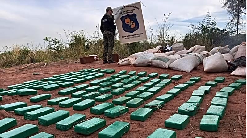 Allanamiento incautación e incineración marihuana en San José