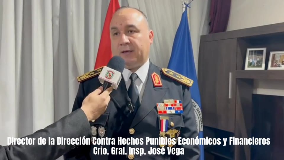 Ceremonia de imposición de medalla y clausura de curso especializado