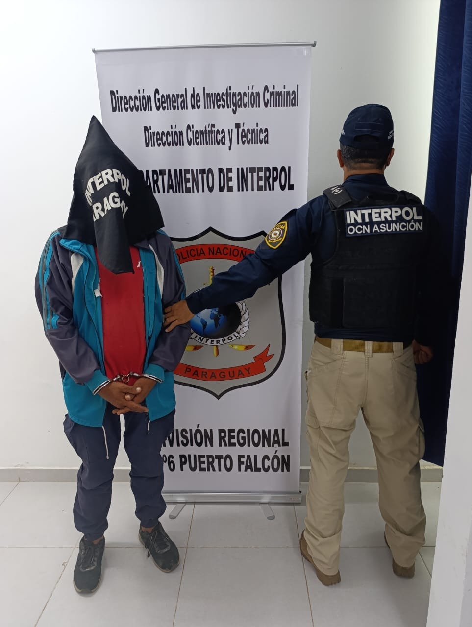 Pdjte Hayes detiene hombre con cuatro órdenes captura contrabando