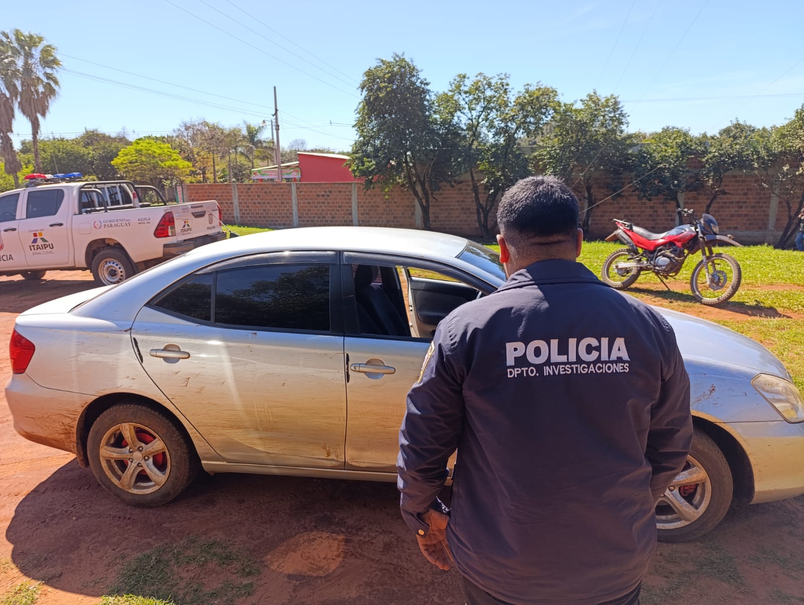 Caazapá Policía recupera vehículo denunciado como hurtado exitosamente