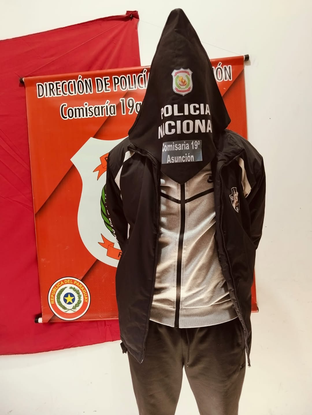 Policía Detiene a Hombre Buscado por Homicidio en Asunción Policía Detiene a Hombre Buscado por Homicidio en Asunción