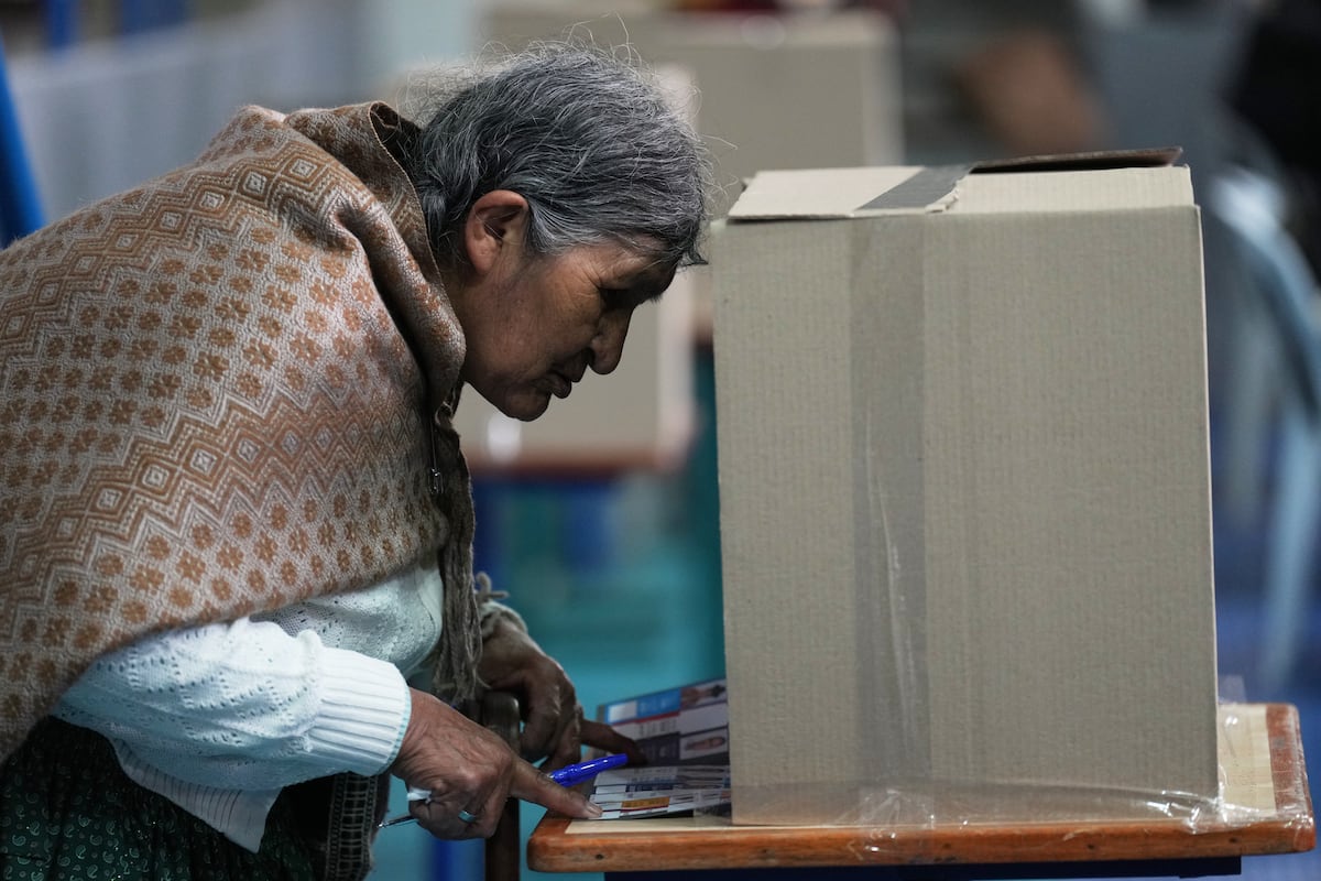 Elecciones en Bolivia 2025 | Luis Arce: «Vamos a hacer un tráfico del gobierno democrático» Elecciones en Bolivia 2025 | Luis Arce: «Vamos a hacer un tráfico del gobierno democrático»