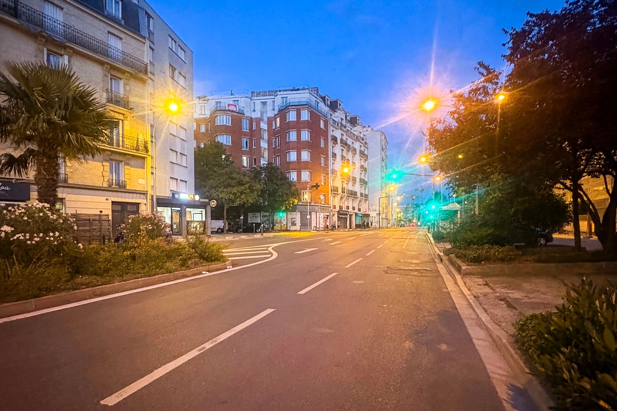 Francia extiende el toque de queda para los menores para prevenir las perturbaciones urbanas y las guerrillas | Internacional Francia extiende el toque de queda para los menores para prevenir las perturbaciones urbanas y las guerrillas | Internacional