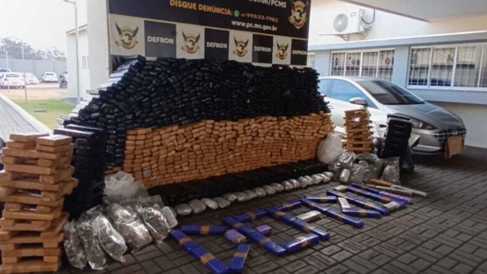 Operación clausura punto de acopio que ocultaba toneladas de marihuana.