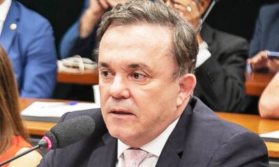 Vander Loubet declara su intención de postularse al Senado por el PT en 2026.