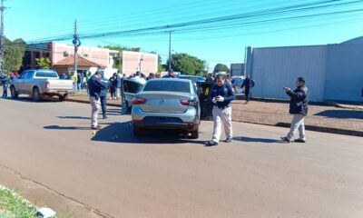 Liberan a tres vigilantes y a un veterinario de un comerciante agredido por un grupo armado.