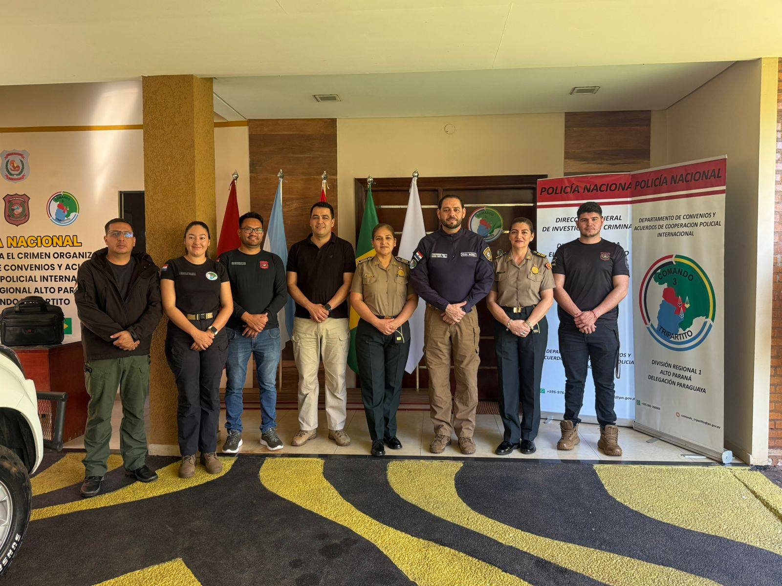 Visita de Agregadas Policiales Peruanas Fortalece Cooperación Internacional