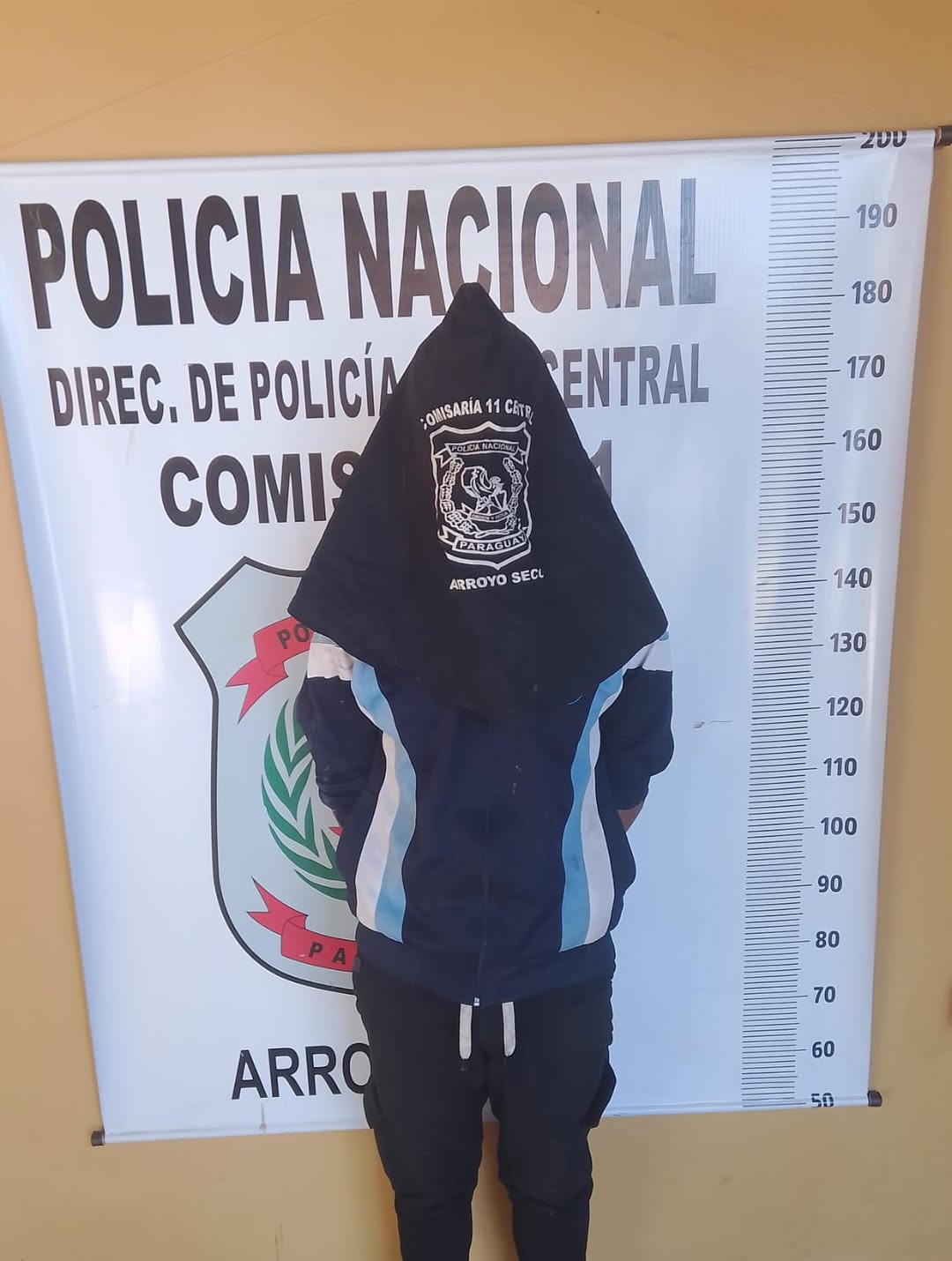 Aprehendido en Barcequillo hombre de 44 años por violencia.
