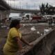 Los vecinos de los heridos en Iztapalapa: «Ella ha quemado en el 90% del cuerpo, pero logró salvar al bebé»