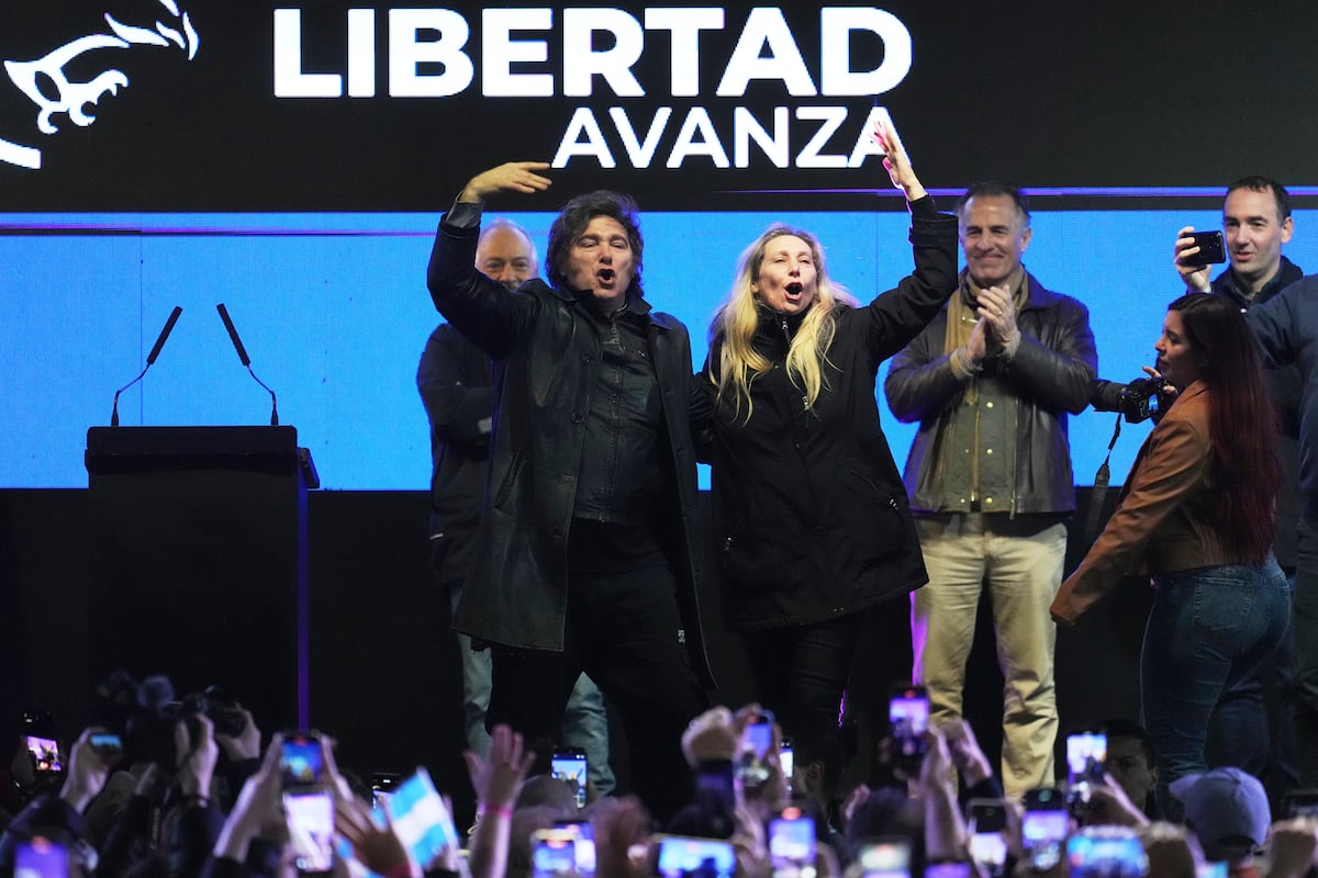 Milei afirma el voto libertario en un cierre de campaña de Srangellated Milei afirma el voto libertario en un cierre de campaña de Srangellated