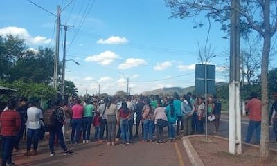 Indígenas bloquean carretera en Amambay para demandar la reactivación de un centro en Asunción.