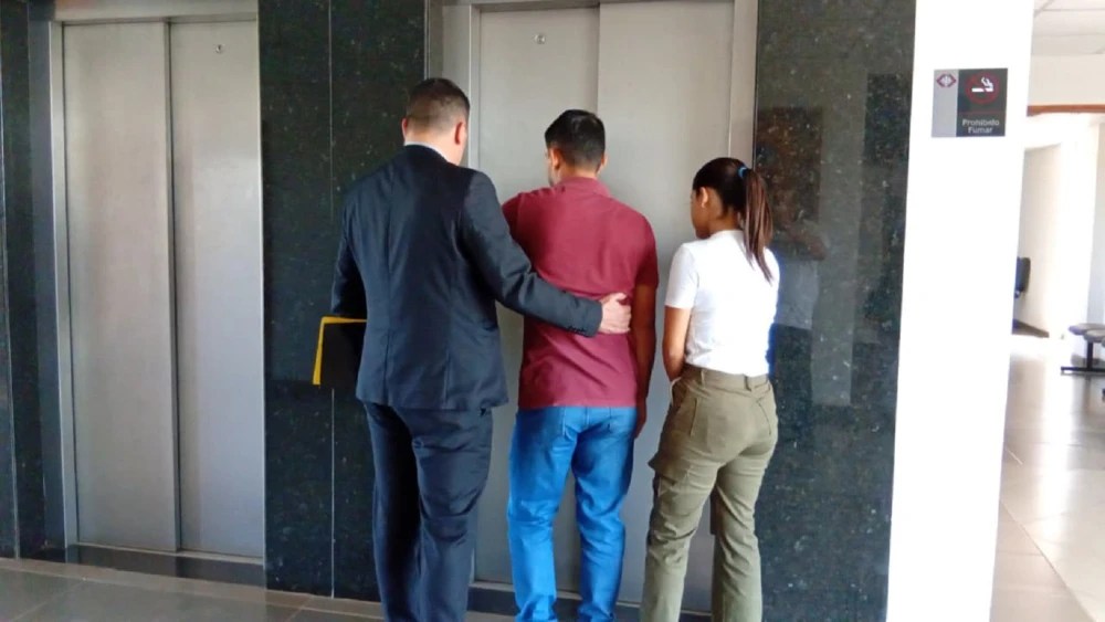 La víctima menciona a una concejala del municipio de Cerro Corá.