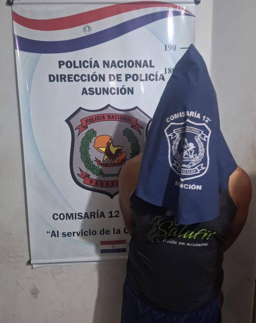 Aprehenden a hombre de 33 años por violencia intrafamiliar.
