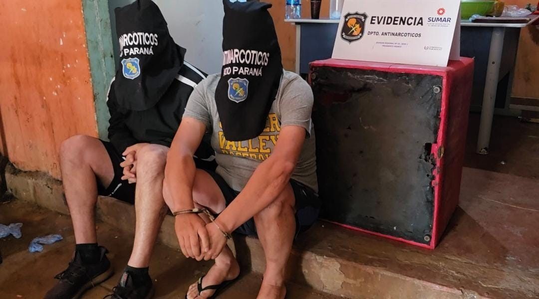 Allanamiento antidroga en Ciudad del Este: Dos detenidos, evidencia incautada.