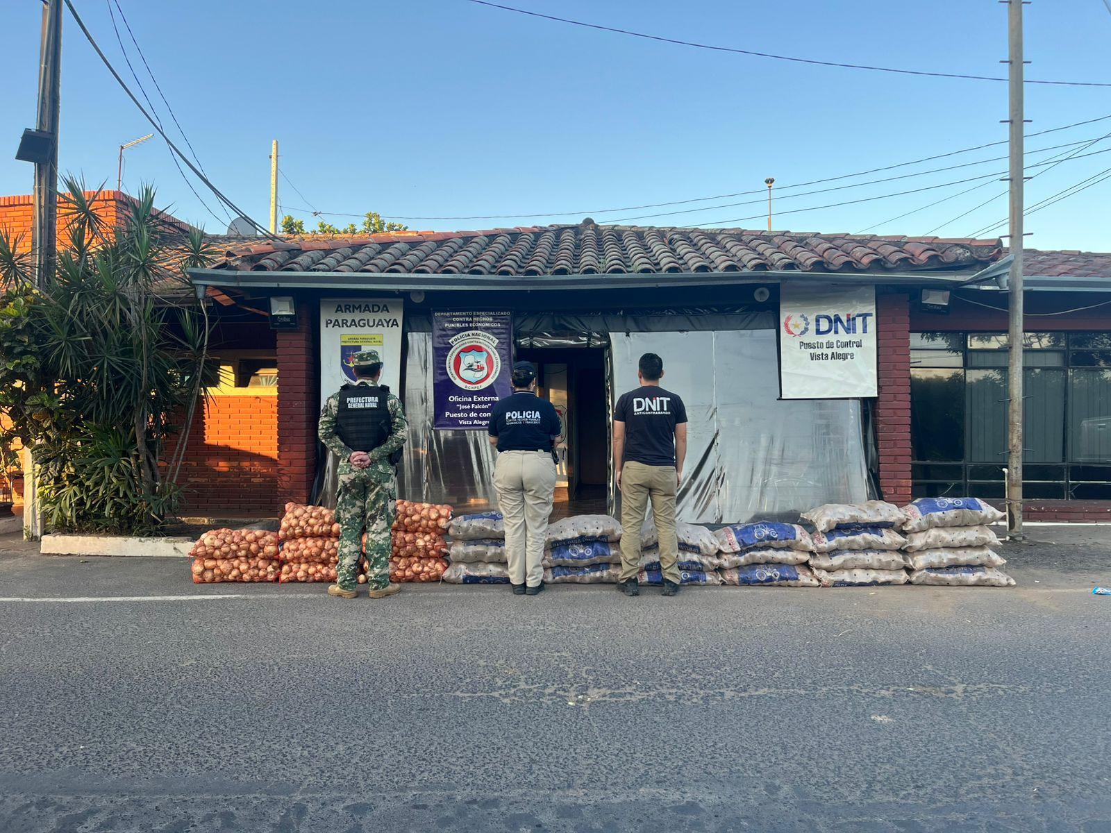 Puesto Hayes: Incautan mercadería de contrabando junto a autoridades paraguayas. Puesto Hayes: Incautan mercadería de contrabando junto a autoridades paraguayas.