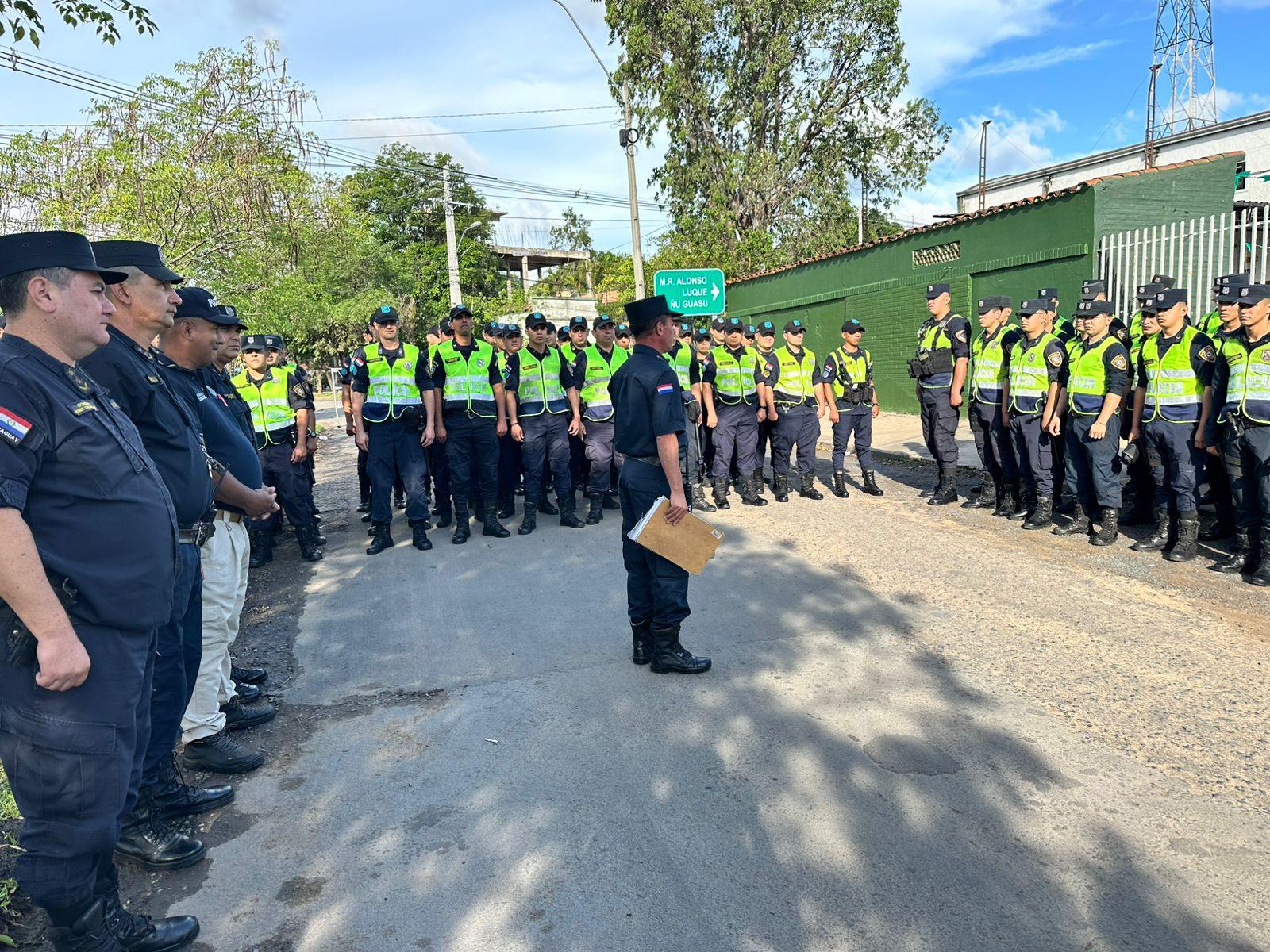 Formación y distribución del personal para seguridad en encuentro deportivo Formación y distribución del personal para seguridad en encuentro deportivo