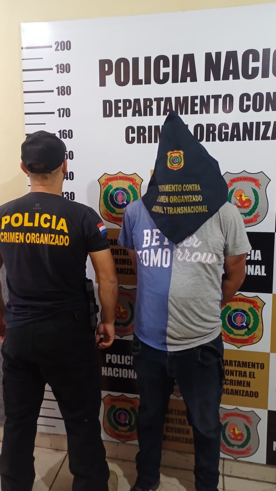 Operación policial captura cuatro personas y confisca bienes ilícitos Operación policial captura cuatro personas y confisca bienes ilícitos
