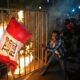 Al menos un muerto en la marcha contra el gobierno interino de Perú impulsada por jóvenes