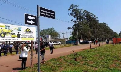 Inauguran una calle dedicada a Lalo Gomes en Pedro Juan Caballero.