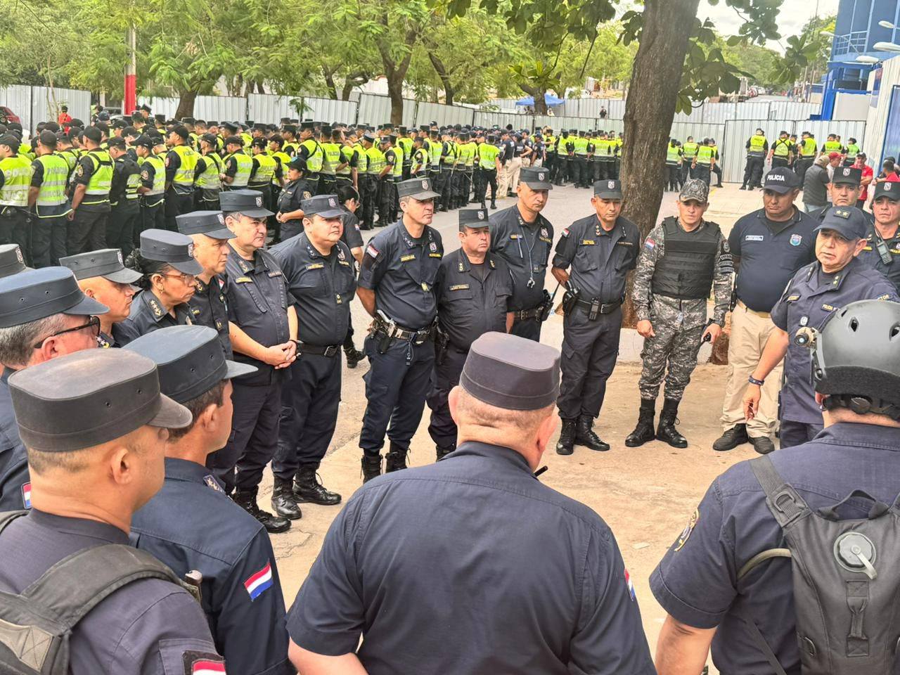 Plan Estratégico de Seguridad: Policía Nacional Protege el Encuentro Deportivo