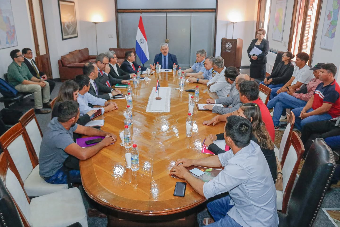 Gobierno y Campesinos de Itakyry Dialogan por Seguridad y Desarrollo