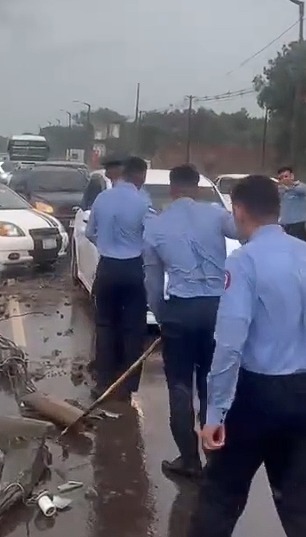 Intervención policial tras daños causados por temporal en Itapúa