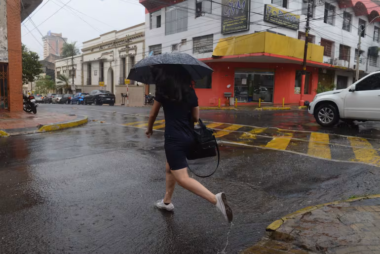 Meteorología anuncia calor intenso antes de la llegada de las lluvias