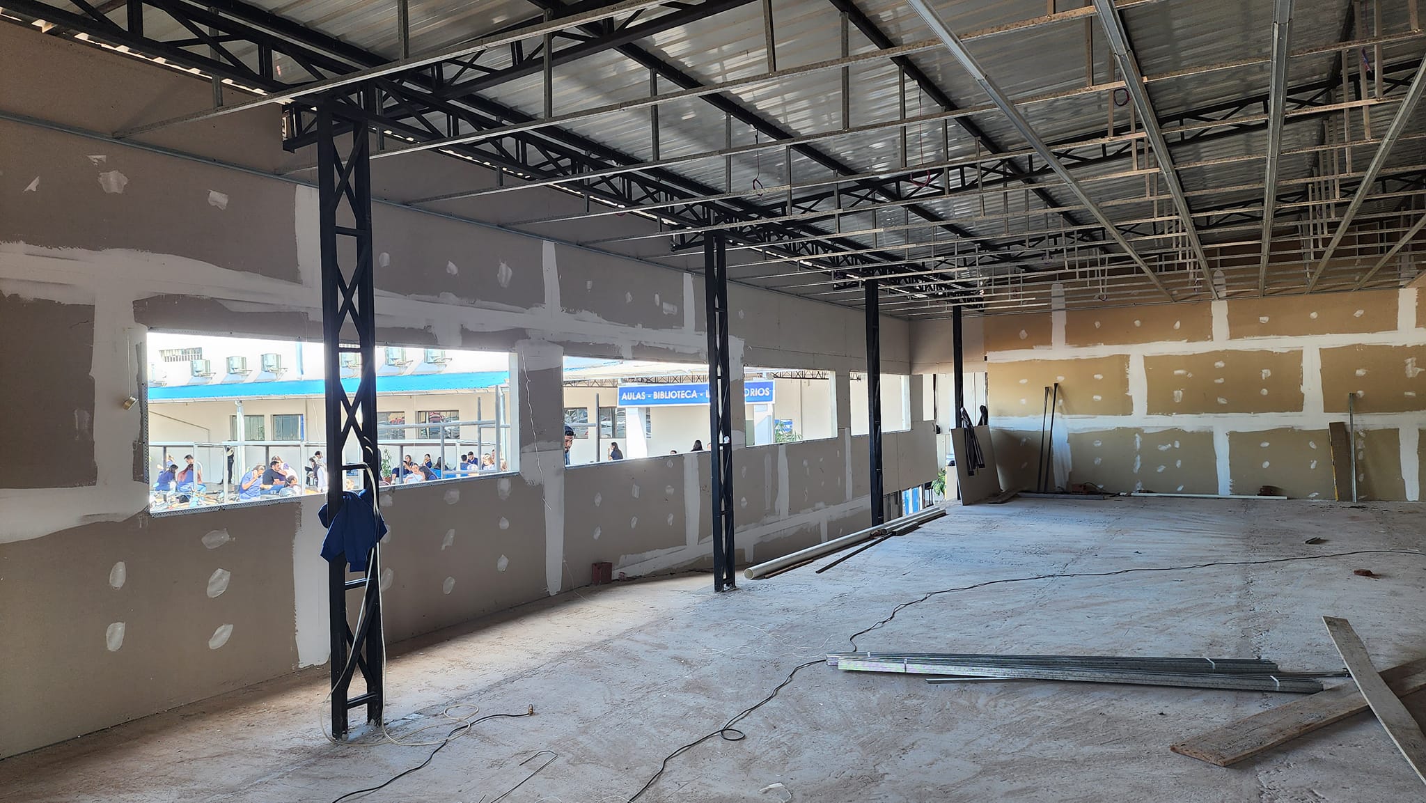 Senadores analizan hoy más denuncias sobre oferentes y máquinas de votación