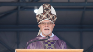 Obispo critica desalojos de indígenas y pide despertar ante tanta corrupción y nepotismo