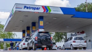 Gobierno anuncia nueva reducción del precio de los combustibles de Petropar